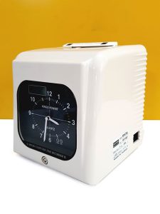 Máy Chấm Công Kings Power KP670A in kim 6 cột, hoạt động bền bỉ 24h, pin lưu điện, in đỏ/đen phân biệt giờ giấc rõ ràng. Phù hợp nhà máy đông công nhân!