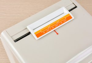 Máy Chấm Công Kings Power KP670 –  in kim siêu trâu, pin lưu điện 8–24 giờ, chịu tải 500 nhân viên, in 6 cột, màn hình to rõ, cực dễ dùng cho nhà máy.