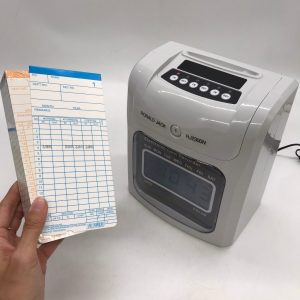 Máy chấm công TM – LY268N là thiết bị chuyên dụng giúp doanh nghiệp quản lý thời gian làm việc của nhân viên một cách chính xác và tiện lợi. Với thiết kế nhỏ gọn, tính năng in được 6 cột, hỗ trợ 3 ca làm việc và tăng ca, máy phù hợp cho các công ty quy mô vừa (50–200 người). Công nghệ in kim 2 màu rõ ràng, phân biệt chính xác thời gian làm việc đúng – sai, kết hợp tính năng lưu điện, TM – LY268N là lựa chọn tối ưu cho các văn phòng, nhà máy, cửa hàng, nhà hàng…